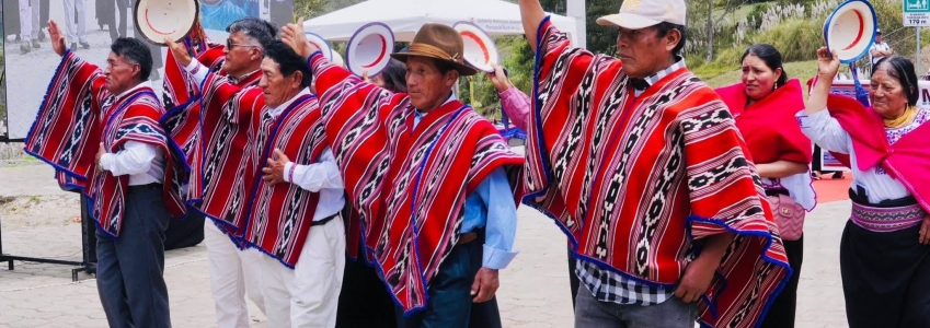 CACHA CELEBRO CON ORGULLO SUS 45 AÑOS DE PARROQUIALIZACION