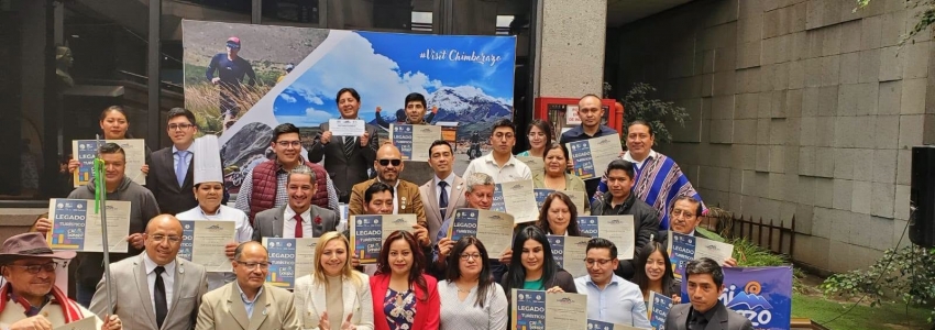 CACHA RECIBE EL RECONOCIMIENTO “LEGADO CHIMBORAZO TURÍSTICO” 